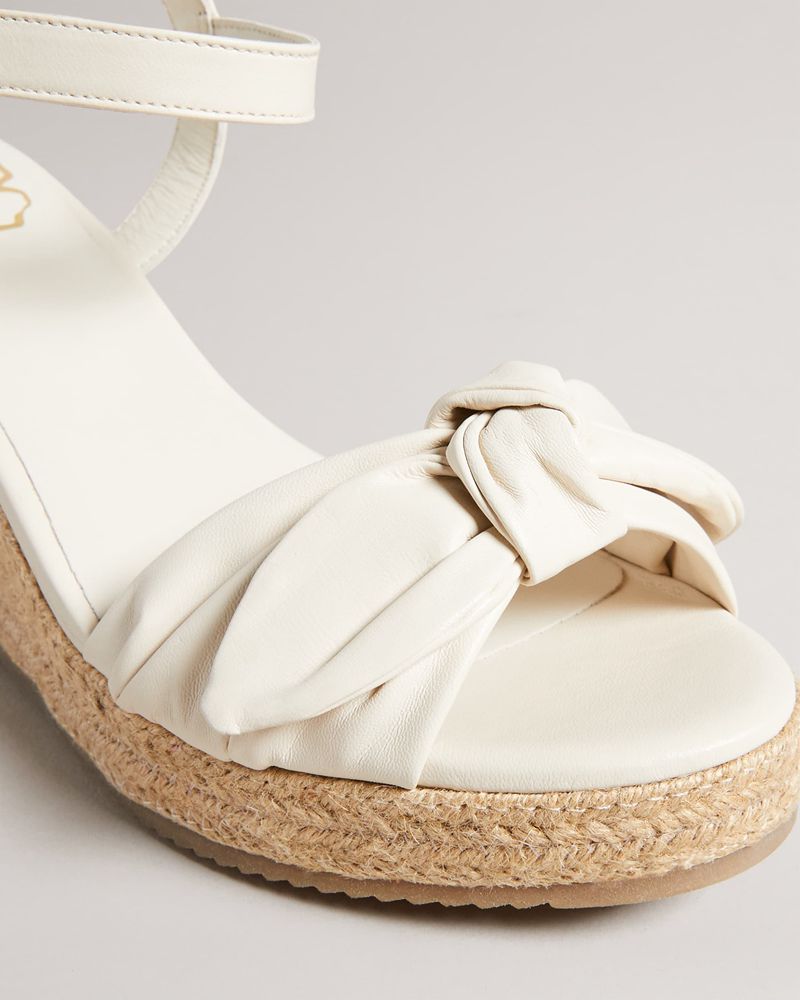 Ted Baker Bryanah Läder Bow Kilklack Höga Klackar Dam Vita | ONS-546018