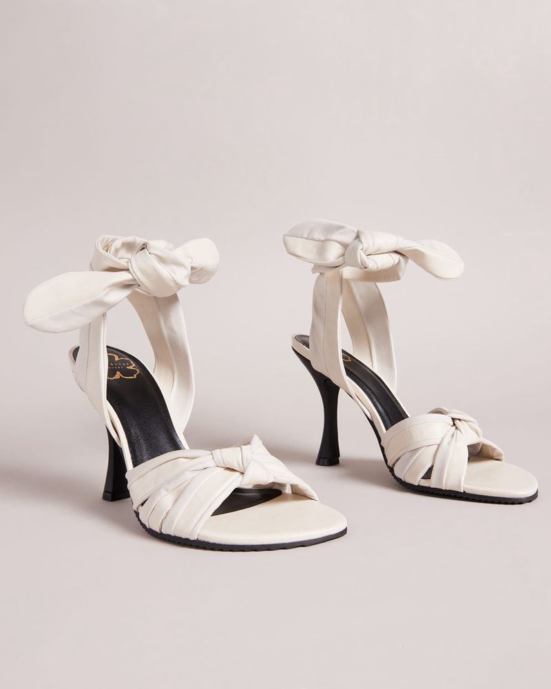 Ted Baker Ezrayah High Bows Höga Klackar Dam Vita | RYA-502347