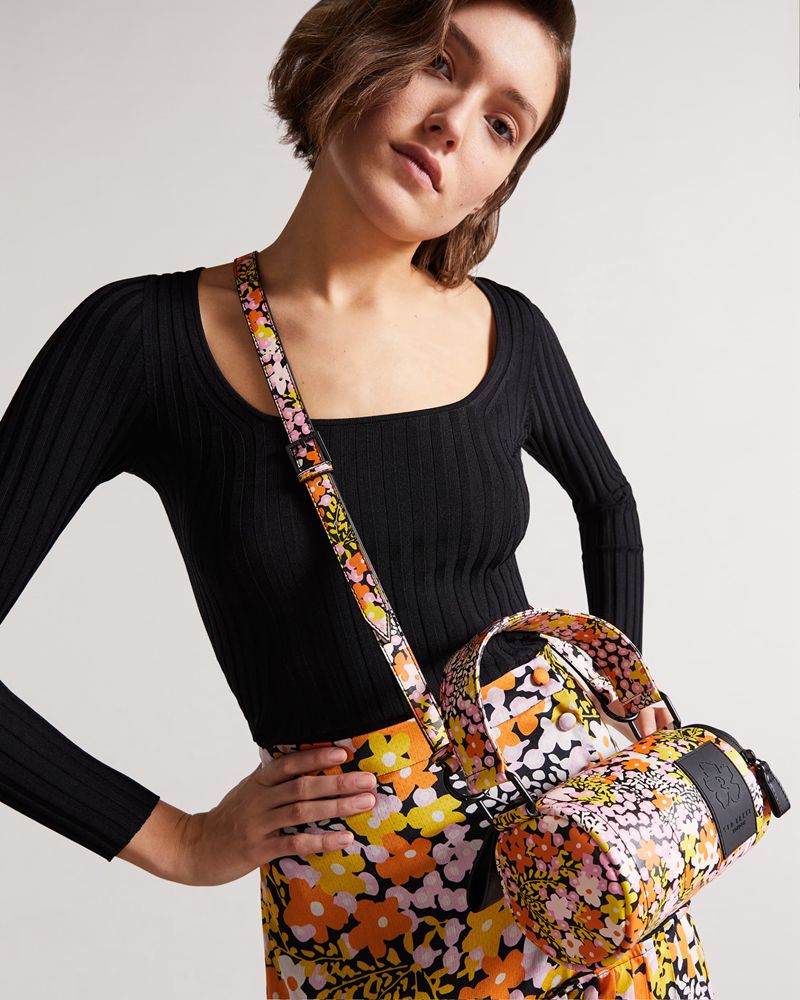 Ted Baker Jaimah New World Vertical Quilted Cylinder Crossbody Väska Dam Svarta | DAT-247098