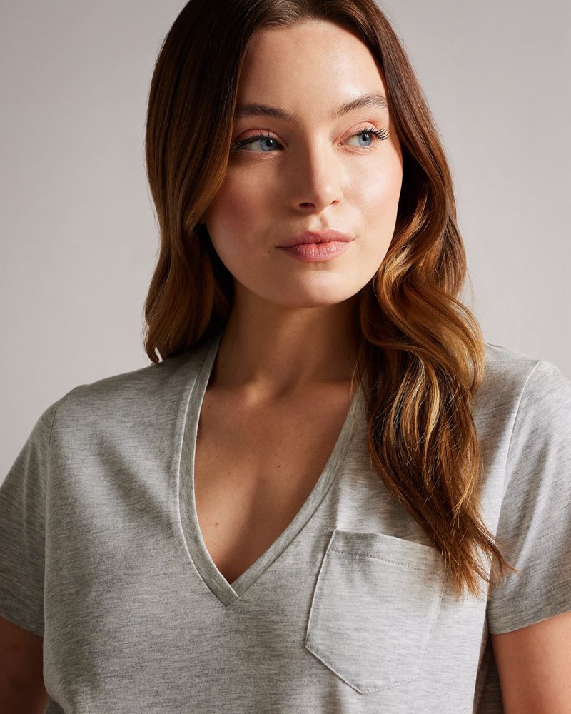 Ted Baker Lovage Easy Fit V Neck Blast Dam Gray | QAP-647598
