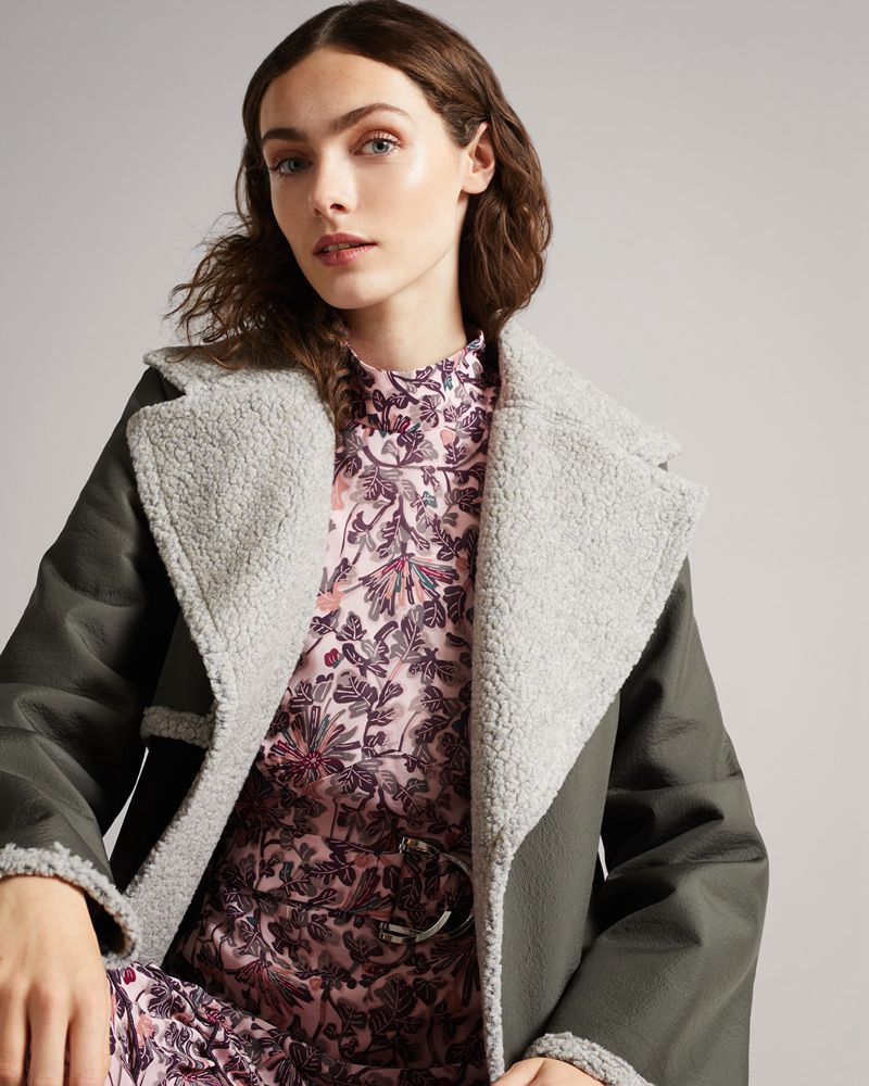 Ted Baker Pparis Faux Shearling Wool-Blend Wrap Rockar Dam Gröna | MDE-015469