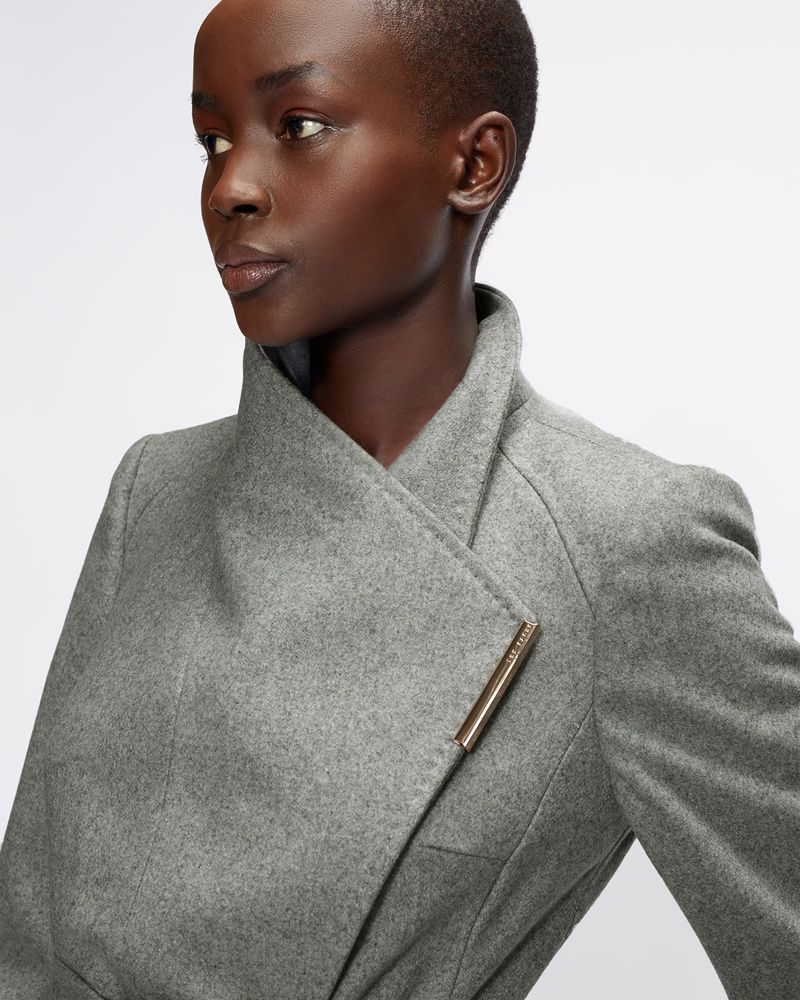 Ted Baker Rose Wool Wrap Rockar Dam Gray | XFK-370129