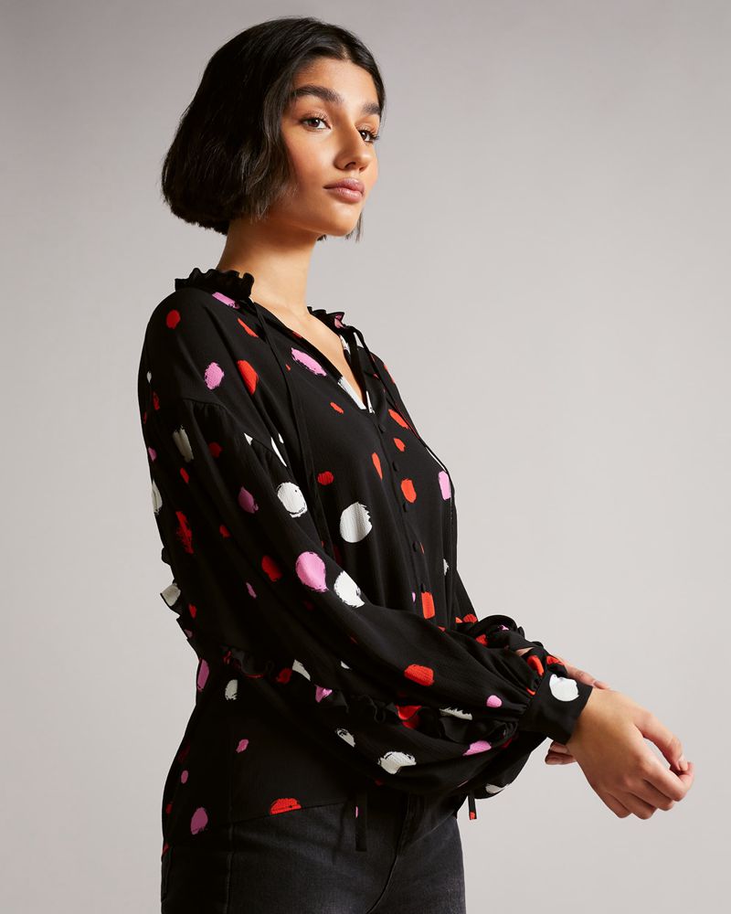 Ted Baker Sunrai Spot Print Frilled Blouse Blast Dam Svarta | SMJ-056891