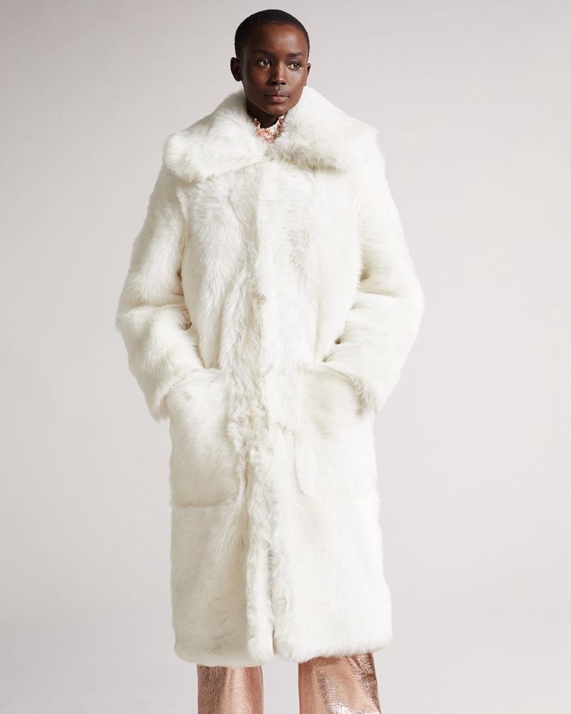 Ted Baker Velveti White Sheepskin Rockar Dam Vita | FKX-785420
